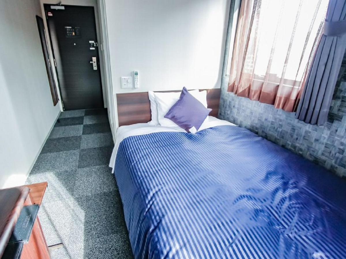 Hotel Livemax Osaka Honmachi Экстерьер фото